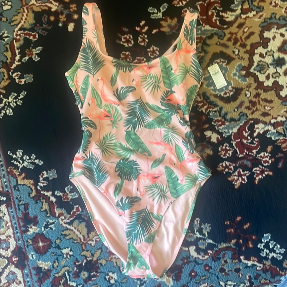Adorable brand new flamingo women’s swimsuit